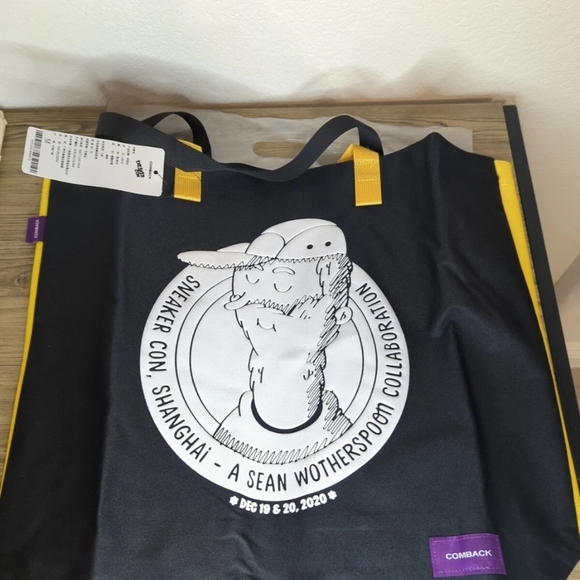 COMBACK SNEAKERCON SHANGHAI BAG, A SEAN WOTHERSPOON COLLABORATION 2020 EXCLUSIVE - Picture 3 of 5